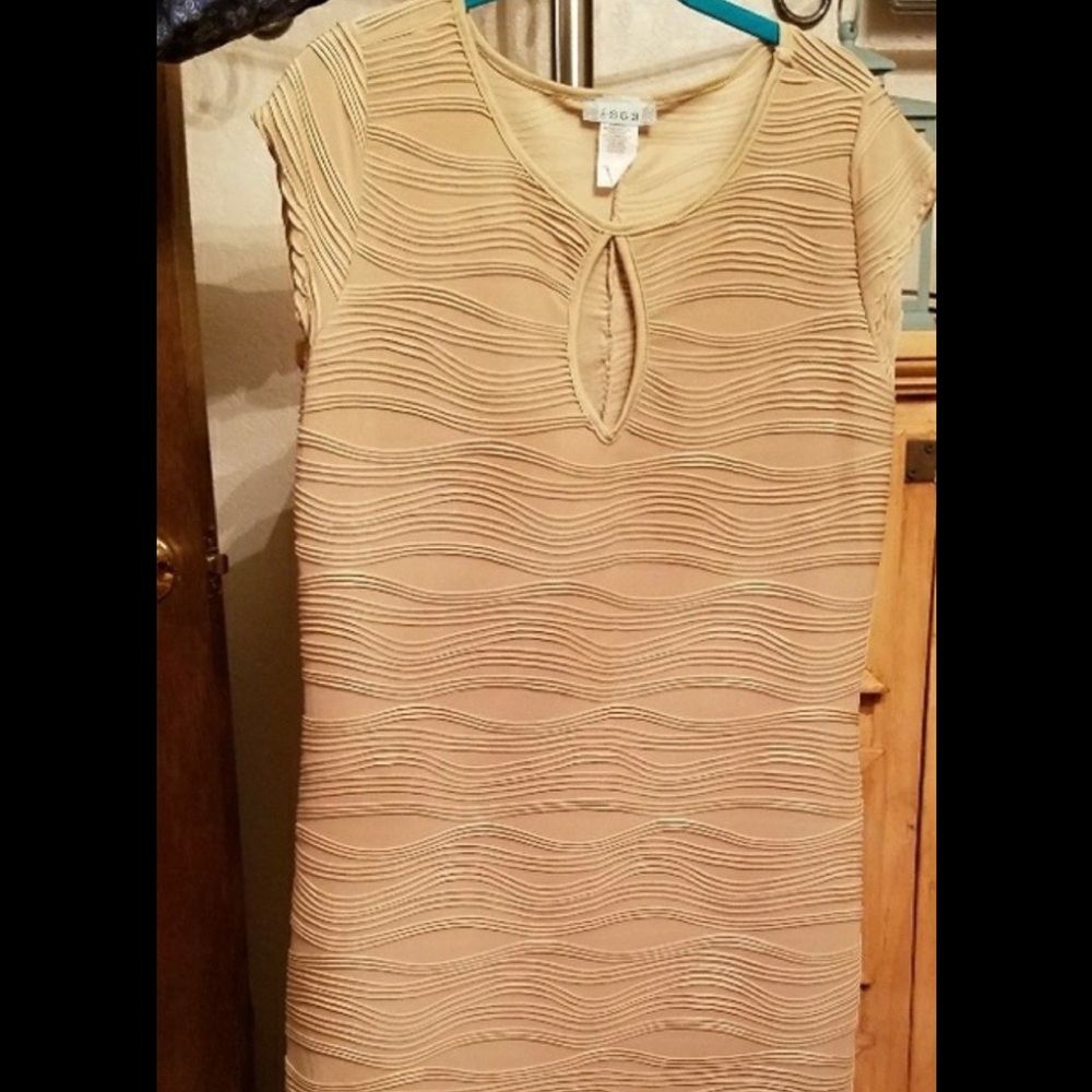 🛑No longer for sale🛑Light coffee very stretchy day to evening dress